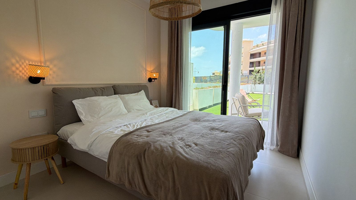 2 Bed Apartment for sale in Fuengirola Costa Del Sol, Málaga, Spain