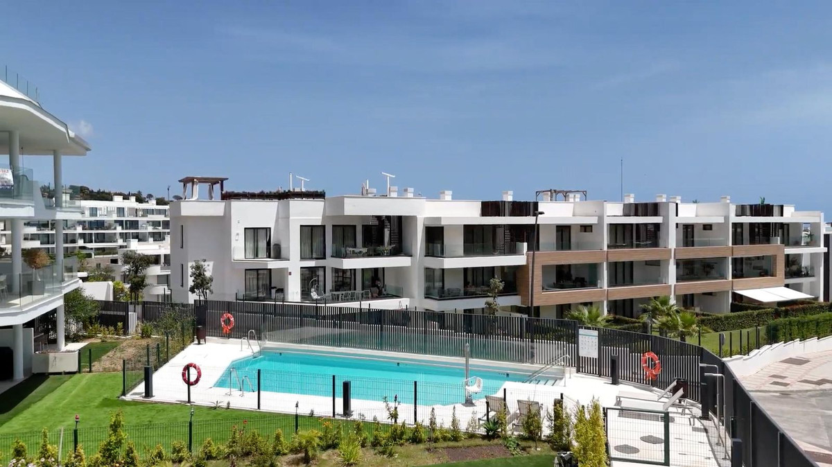 2 Bed Apartment for sale in Fuengirola Costa Del Sol, Málaga, Spain