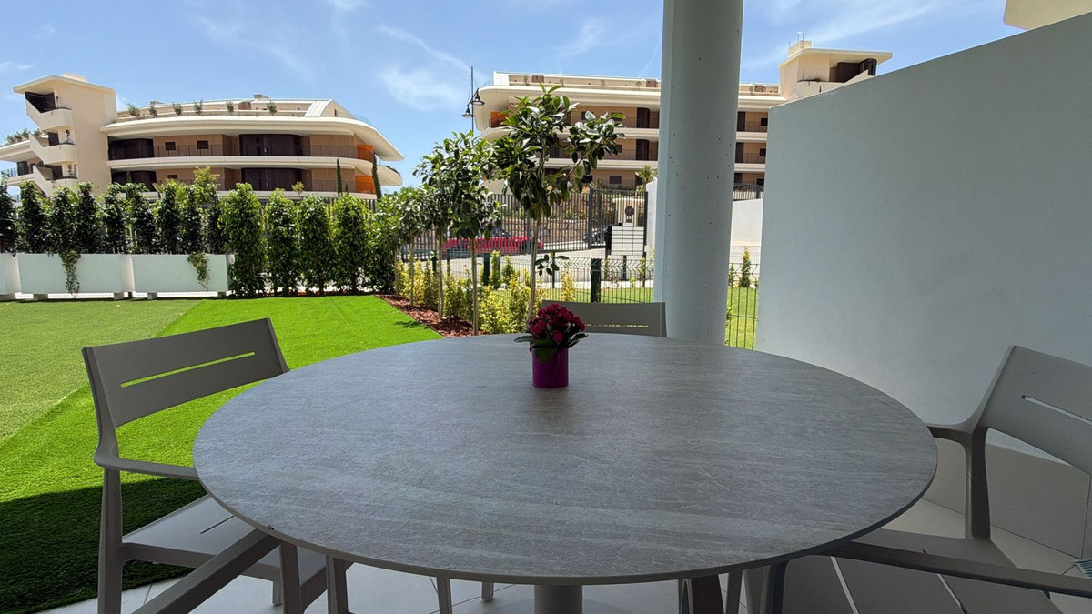 2 Bed Apartment for sale in Fuengirola Costa Del Sol, Málaga, Spain