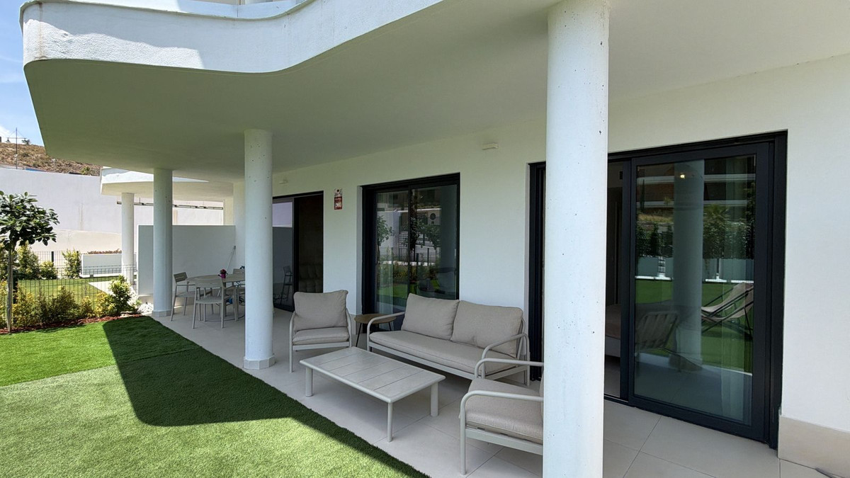 2 Bed Apartment for sale in Fuengirola Costa Del Sol, Málaga, Spain