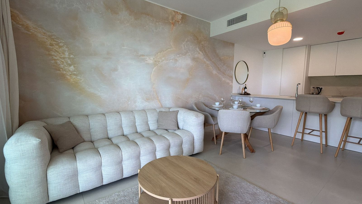 2 Bed Apartment for sale in Fuengirola Costa Del Sol, Málaga, Spain