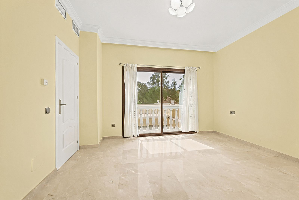 4 Bed Townhouse for sale in Hacienda Las Chapas Costa Del Sol, Málaga, Spain