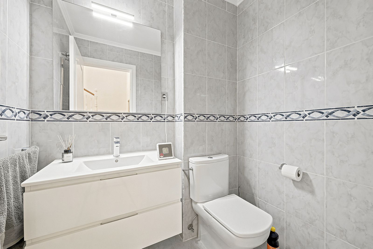 4 Bed Townhouse for sale in Hacienda Las Chapas Costa Del Sol, Málaga, Spain