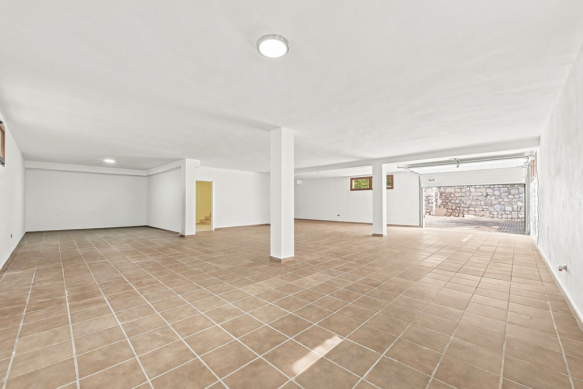 4 Bed Townhouse for sale in Hacienda Las Chapas Costa Del Sol, Málaga, Spain