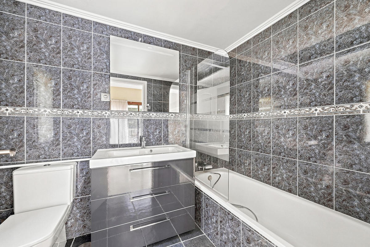 4 Bed Townhouse for sale in Hacienda Las Chapas Costa Del Sol, Málaga, Spain