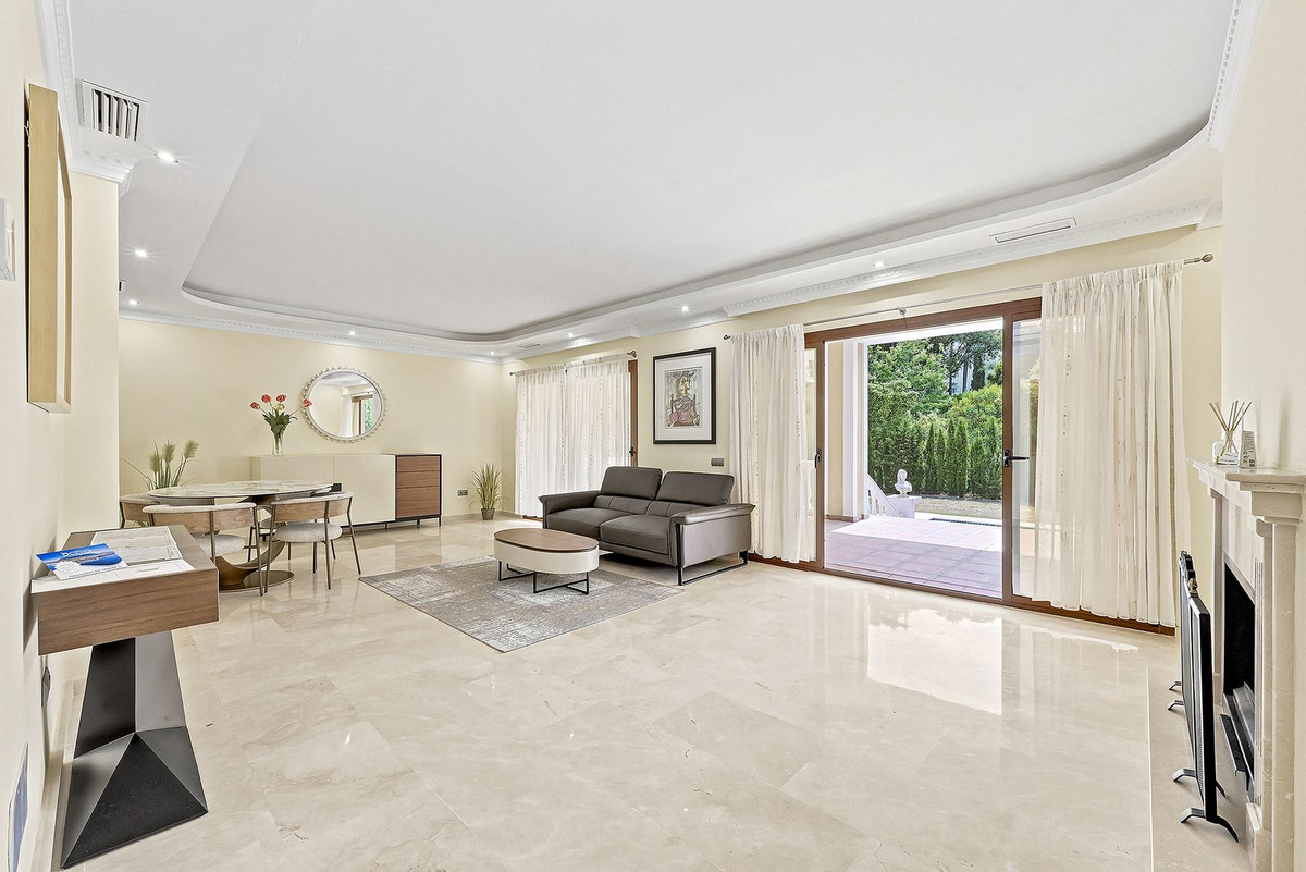 4 Bed Townhouse for sale in Hacienda Las Chapas Costa Del Sol, Málaga, Spain