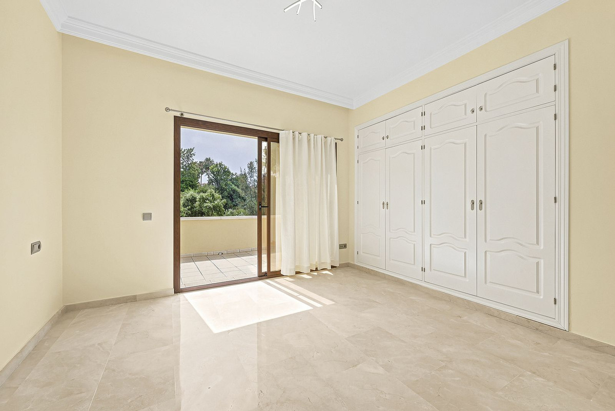 4 Bed Townhouse for sale in Hacienda Las Chapas Costa Del Sol, Málaga, Spain