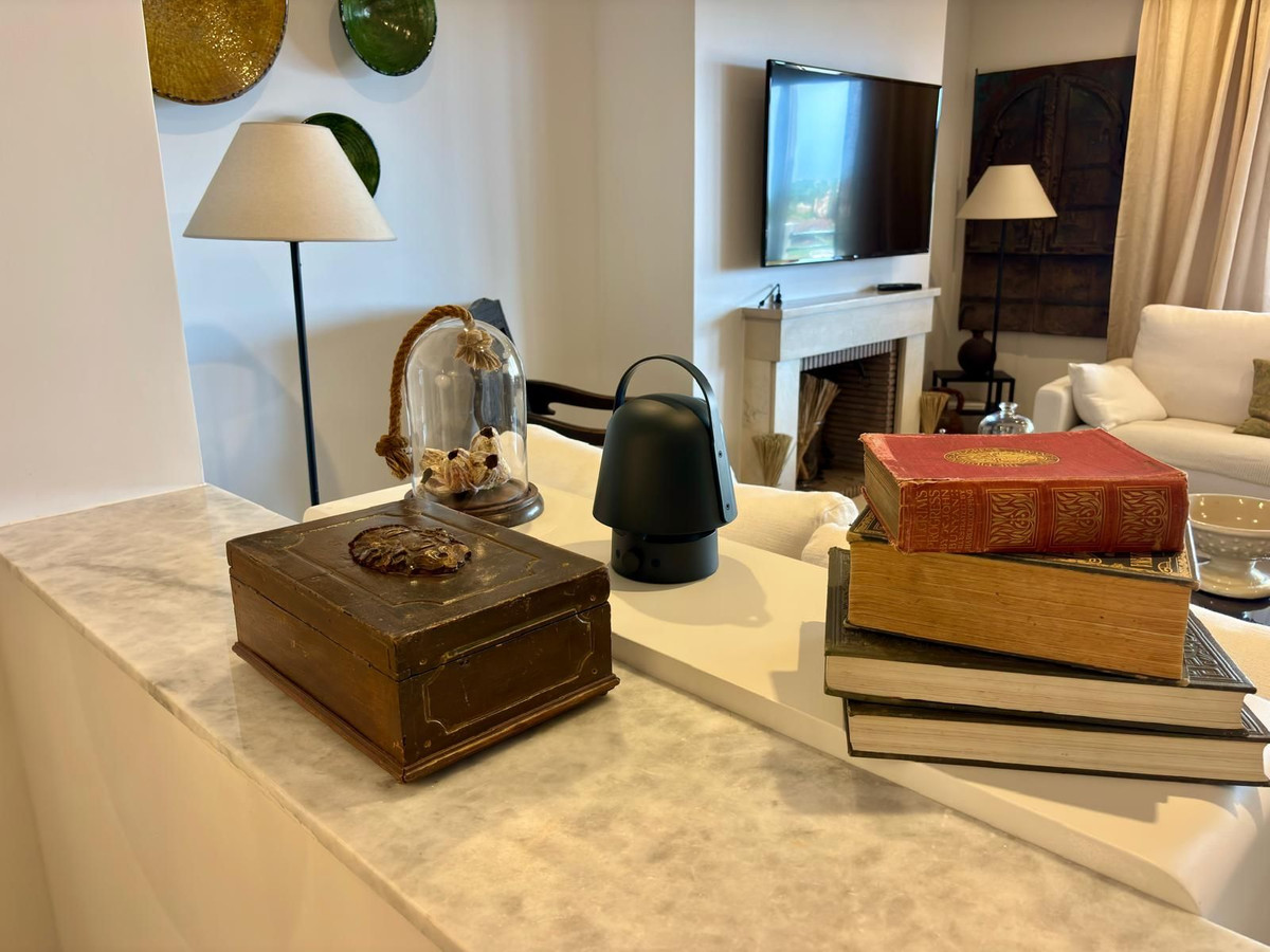 3 Bed Apartment for sale in Aloha Costa Del Sol, Málaga, Spain