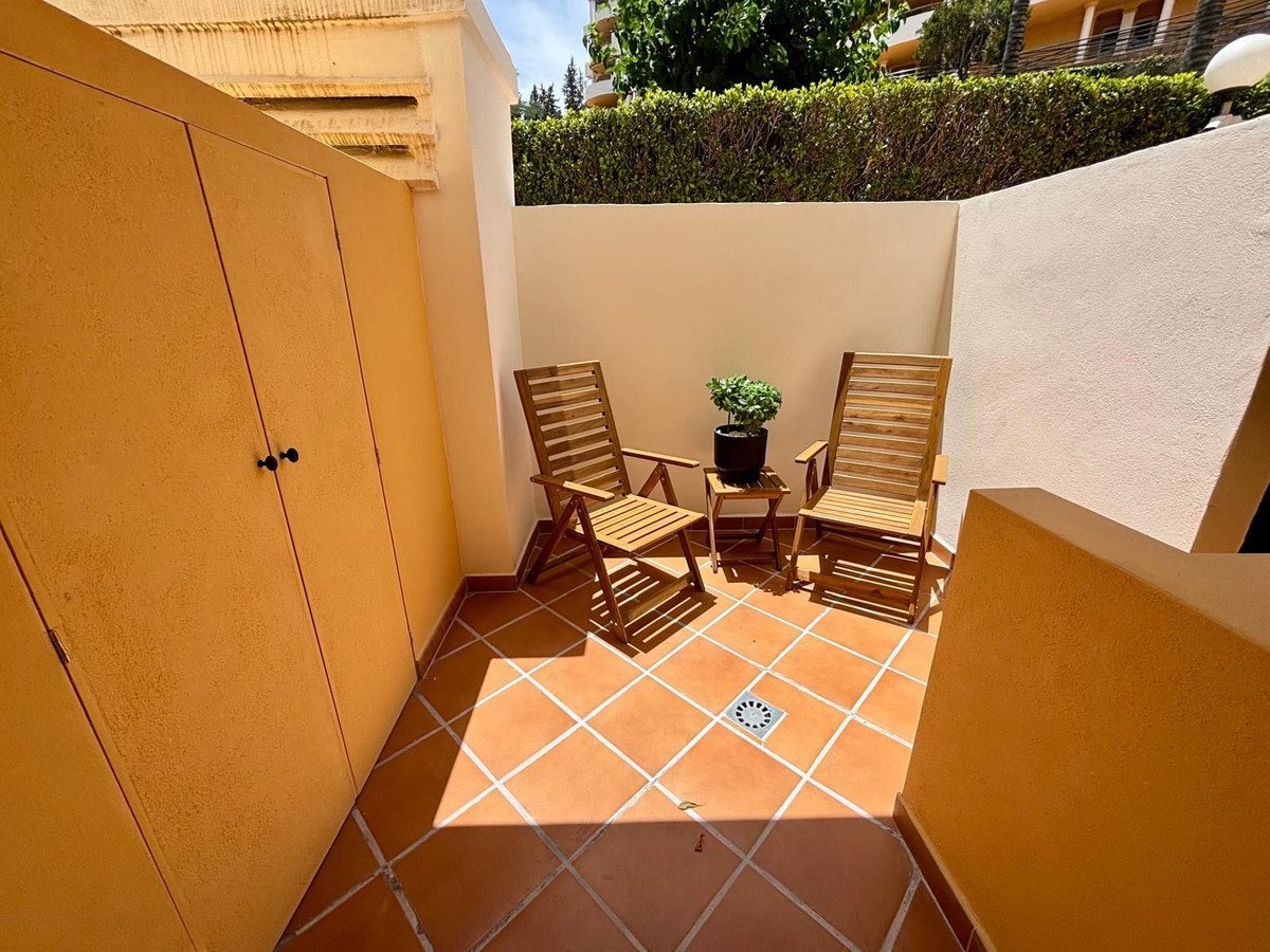 3 Bed Apartment for sale in Aloha Costa Del Sol, Málaga, Spain