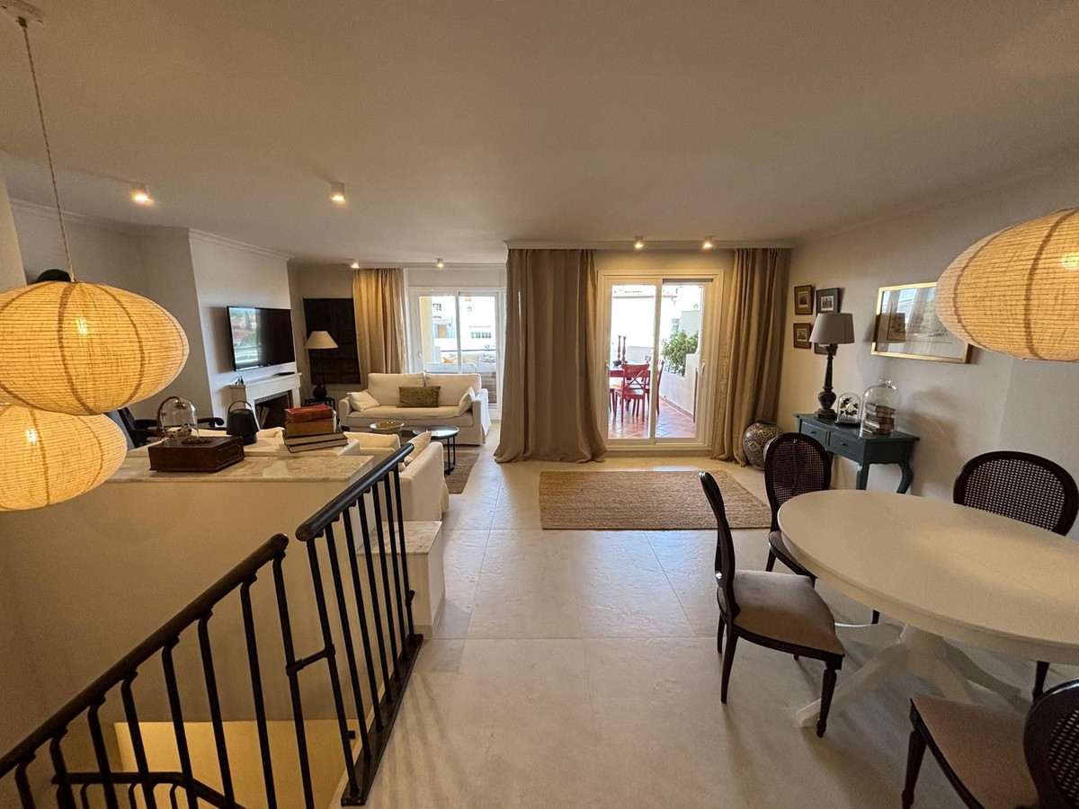 3 Bed Apartment for sale in Aloha Costa Del Sol, Málaga, Spain