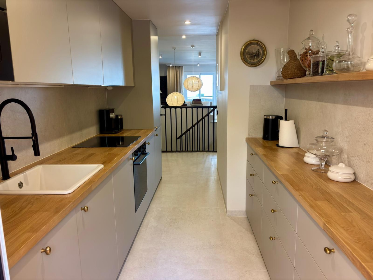 3 Bed Apartment for sale in Aloha Costa Del Sol, Málaga, Spain