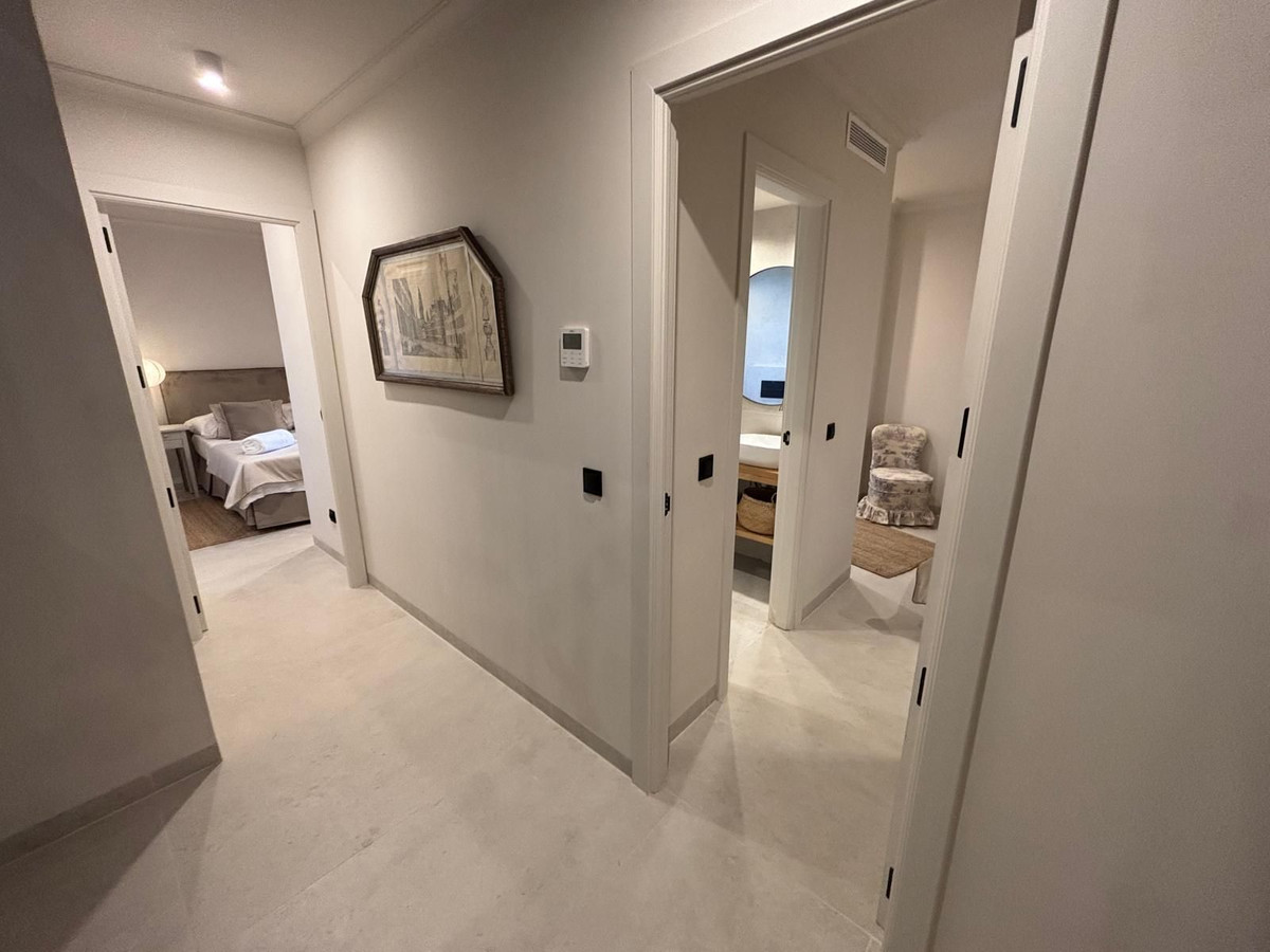3 Bed Apartment for sale in Aloha Costa Del Sol, Málaga, Spain