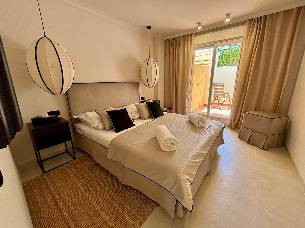 3 Bed Apartment for sale in Aloha Costa Del Sol, Málaga, Spain