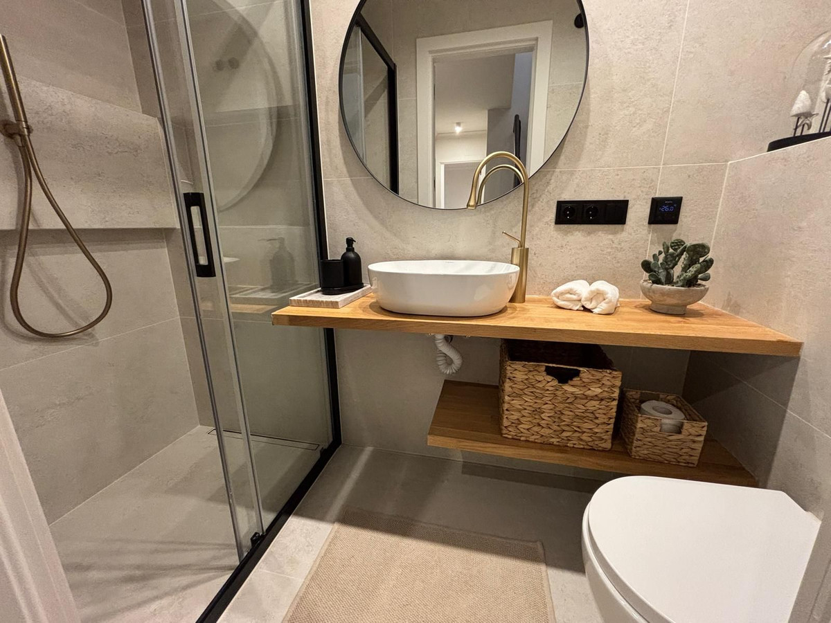 3 Bed Apartment for sale in Aloha Costa Del Sol, Málaga, Spain