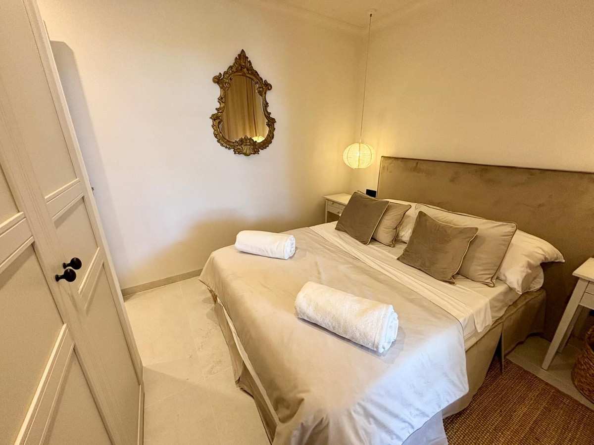 3 Bed Apartment for sale in Aloha Costa Del Sol, Málaga, Spain