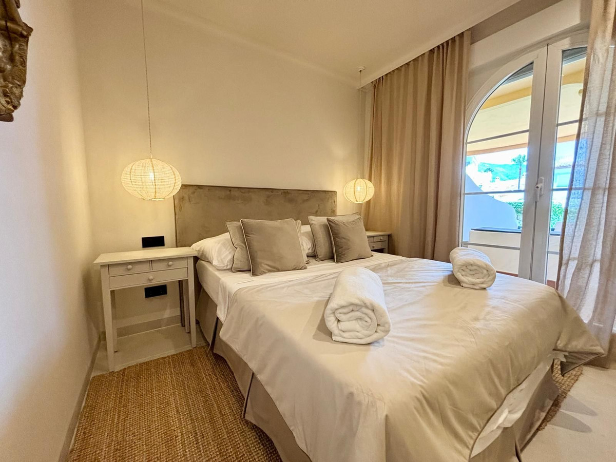 3 Bed Apartment for sale in Aloha Costa Del Sol, Málaga, Spain