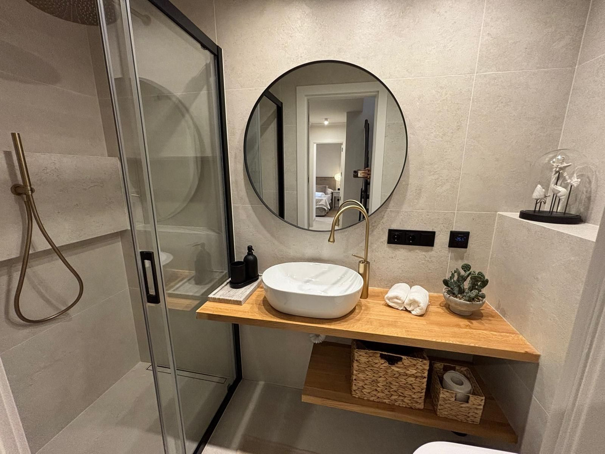 3 Bed Apartment for sale in Aloha Costa Del Sol, Málaga, Spain