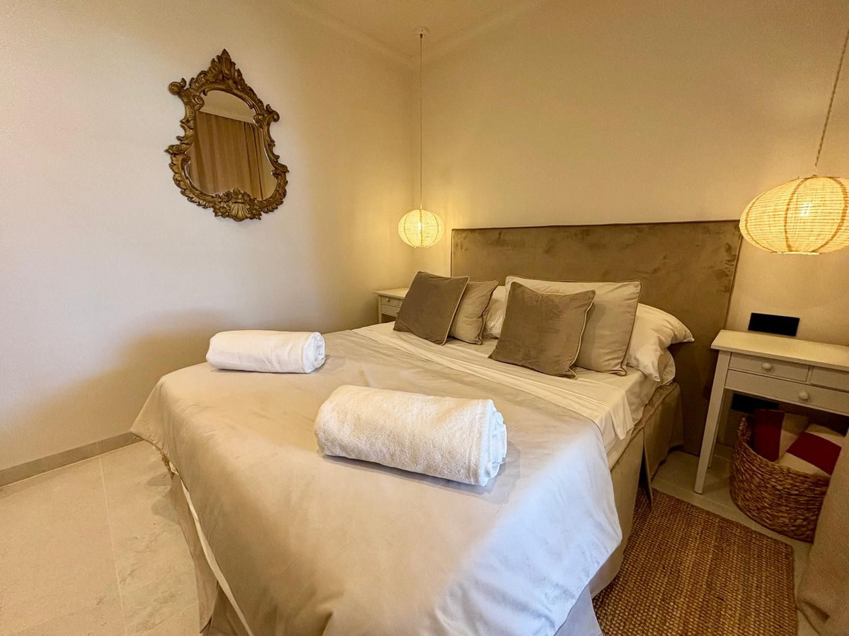 3 Bed Apartment for sale in Aloha Costa Del Sol, Málaga, Spain