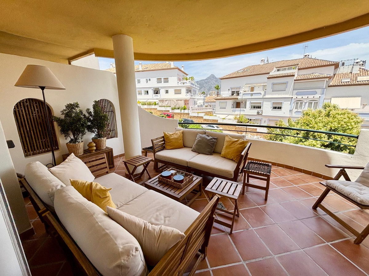 3 Bed Apartment for sale in Aloha Costa Del Sol, Málaga, Spain