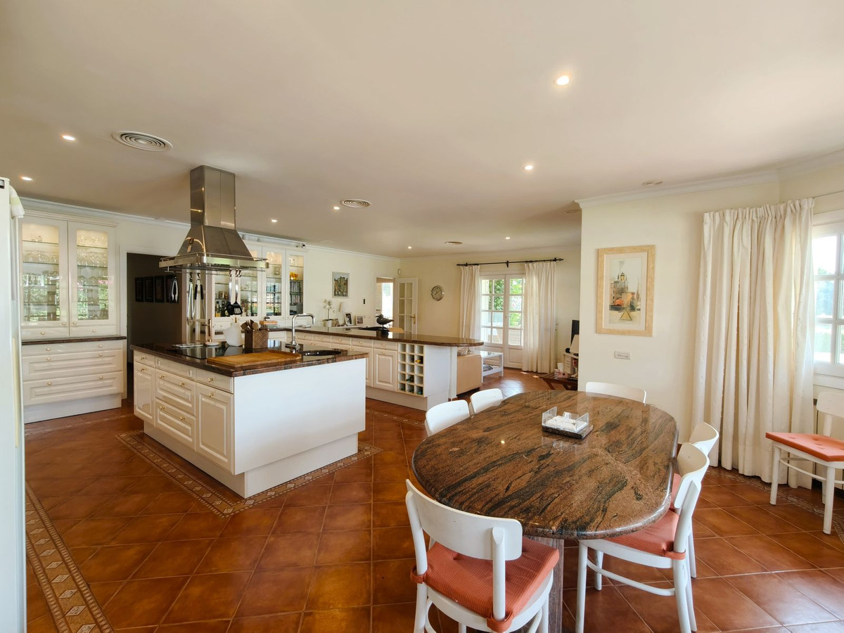 5 Bed Townhouse for sale in San Roque Club Costa Del Sol, Cádiz, Spain