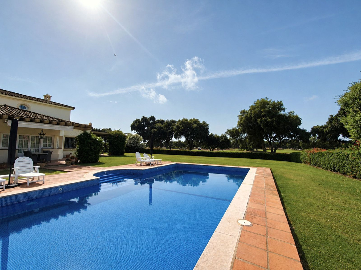 5 Bed Townhouse for sale in San Roque Club Costa Del Sol, Cádiz, Spain