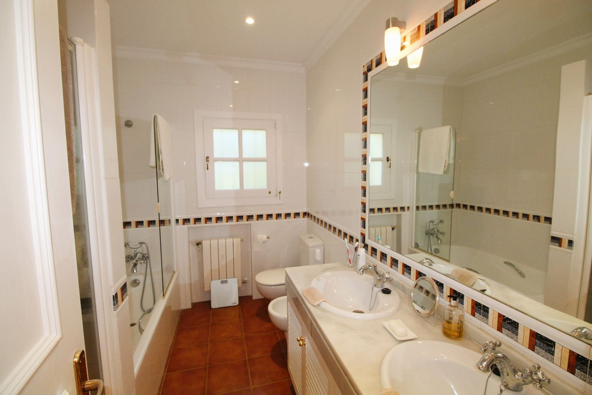 5 Bed Townhouse for sale in San Roque Club Costa Del Sol, Cádiz, Spain