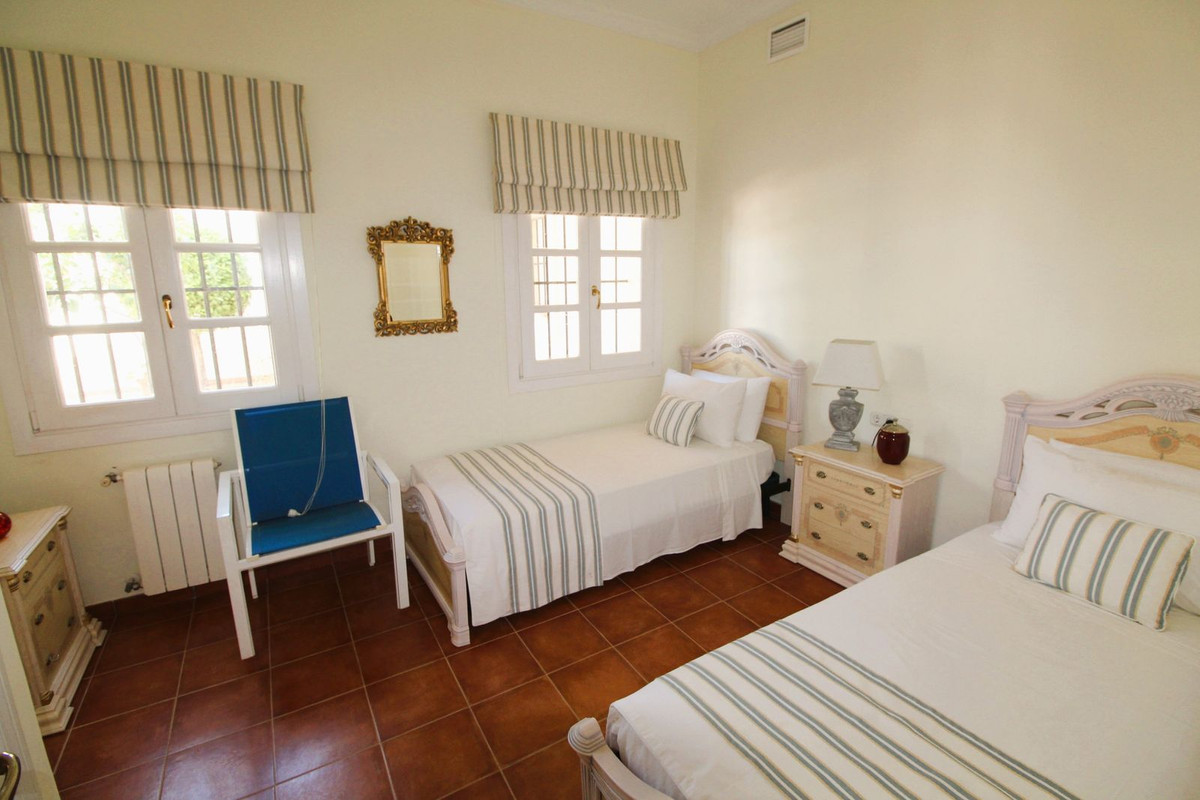 5 Bed Townhouse for sale in San Roque Club Costa Del Sol, Cádiz, Spain