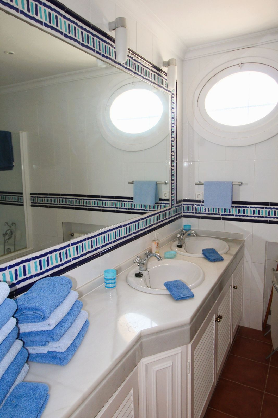 5 Bed Townhouse for sale in San Roque Club Costa Del Sol, Cádiz, Spain