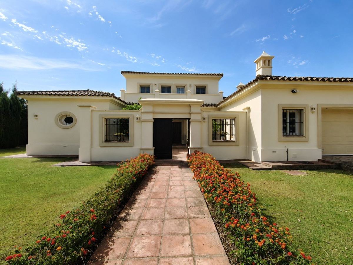 5 Bed Townhouse for sale in San Roque Club Costa Del Sol, Cádiz, Spain