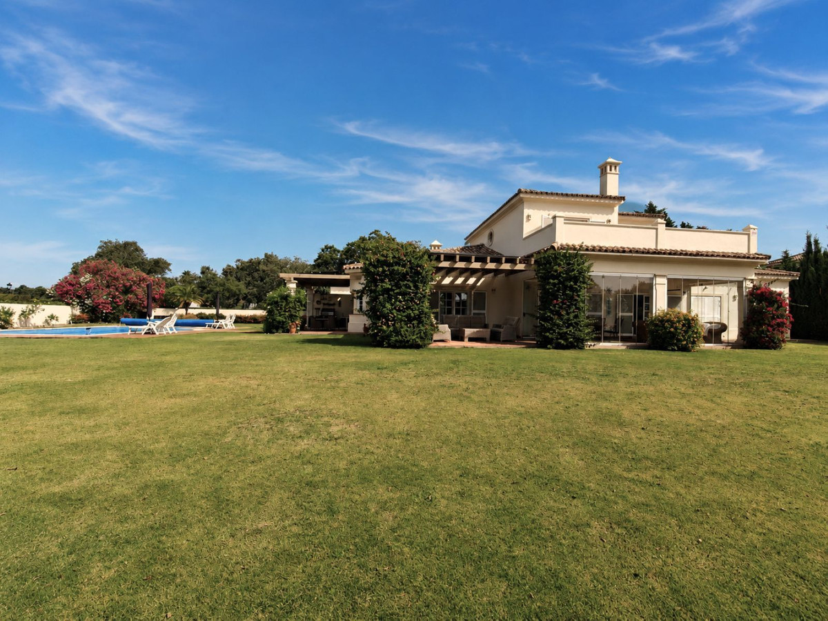 5 Bed Townhouse for sale in San Roque Club Costa Del Sol, Cádiz, Spain