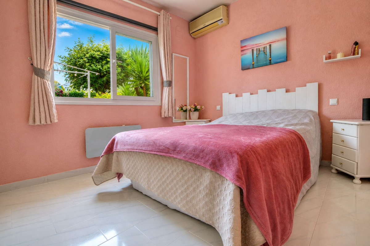 Se vende Villa - Chalet de 2 dormitorios en Costa Del Sol, Málaga, España