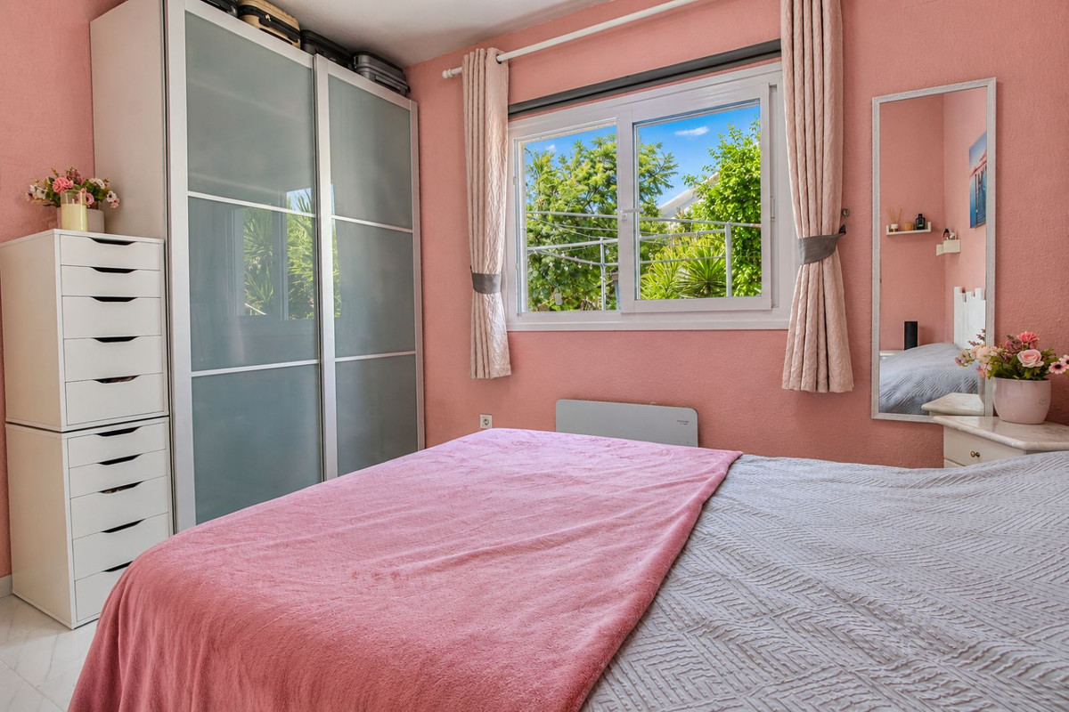 Se vende Villa - Chalet de 2 dormitorios en Costa Del Sol, Málaga, España
