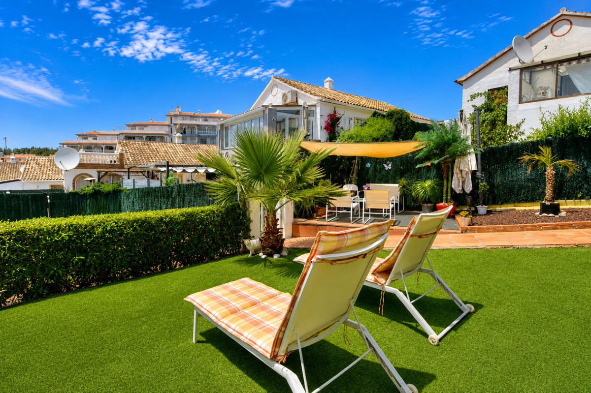 Se vende Villa - Chalet de 2 dormitorios en Costa Del Sol, Málaga, España