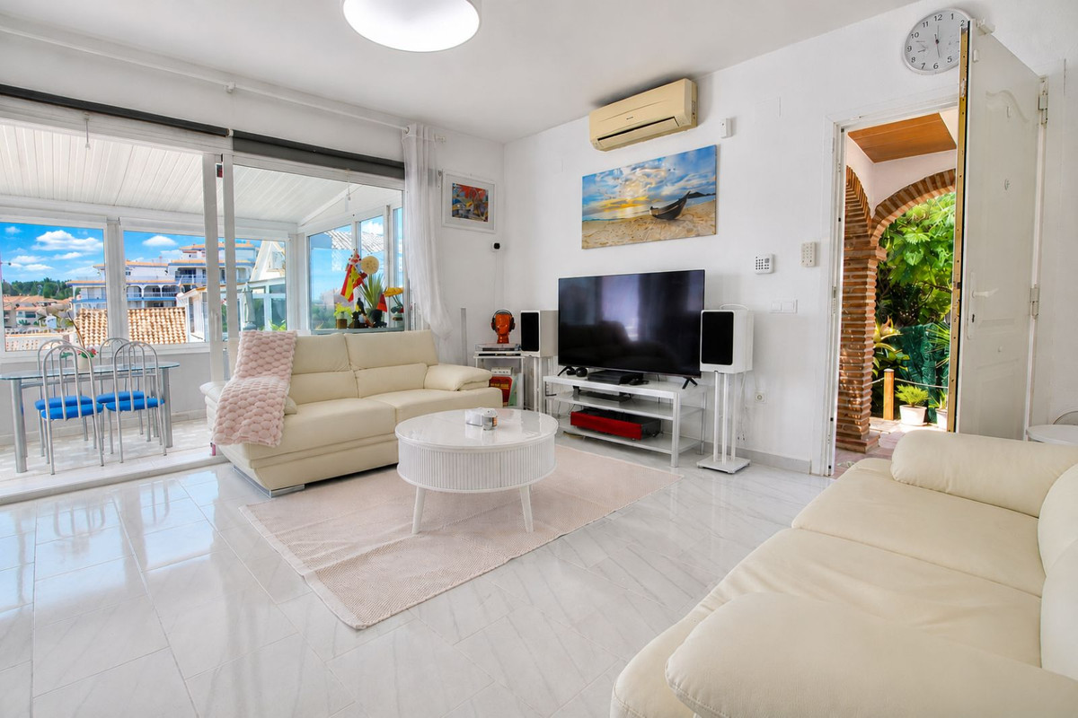 Se vende Villa - Chalet de 2 dormitorios en Costa Del Sol, Málaga, España