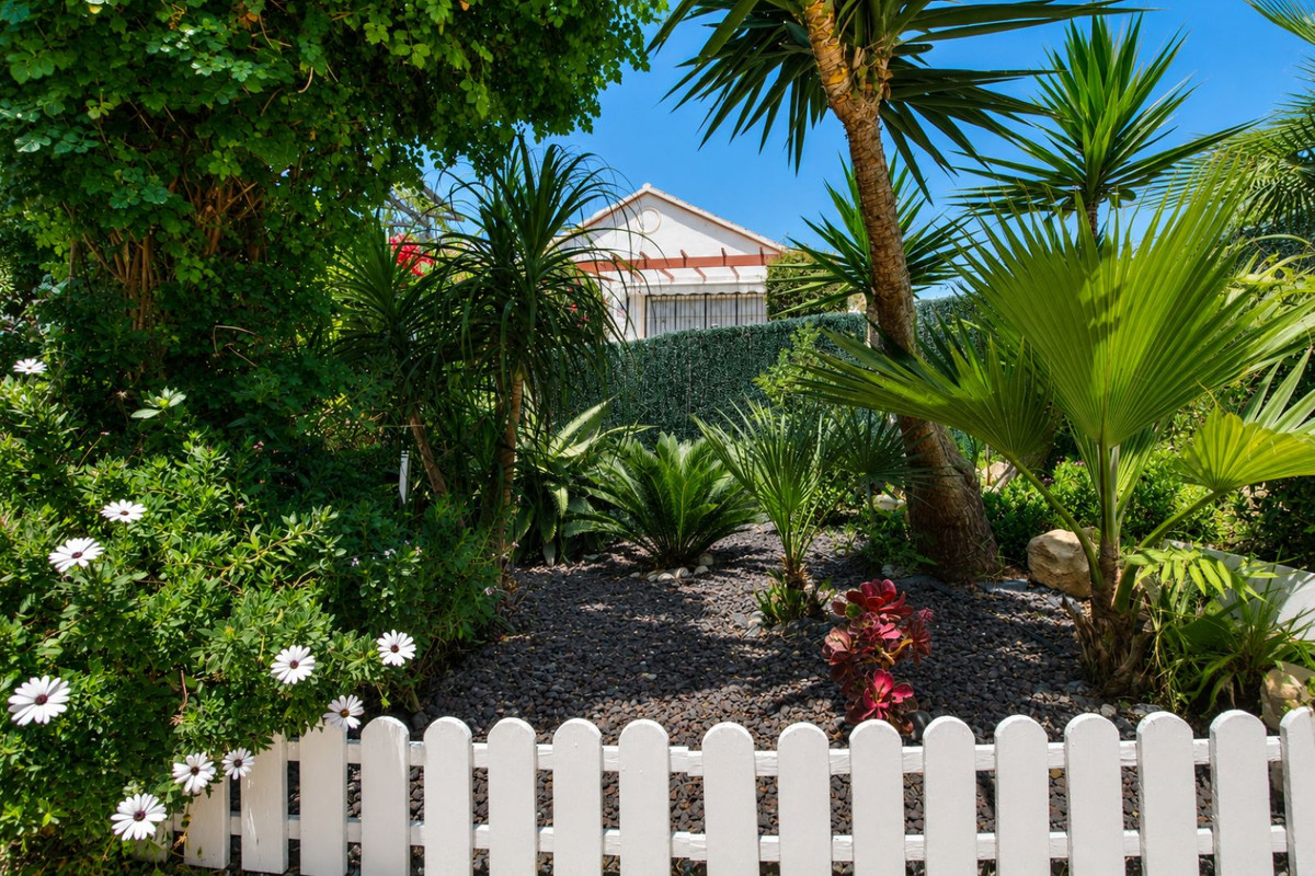 Se vende Villa - Chalet de 2 dormitorios en Costa Del Sol, Málaga, España
