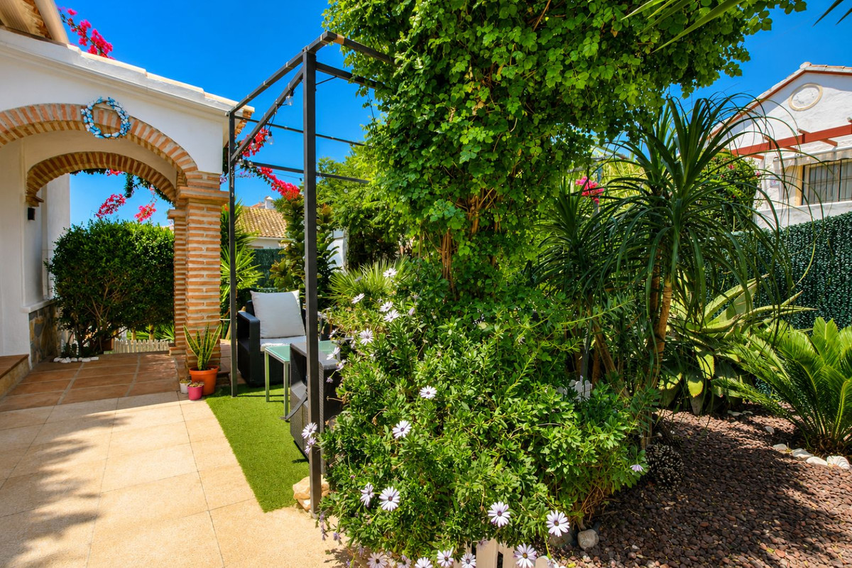 Se vende Villa - Chalet de 2 dormitorios en Costa Del Sol, Málaga, España