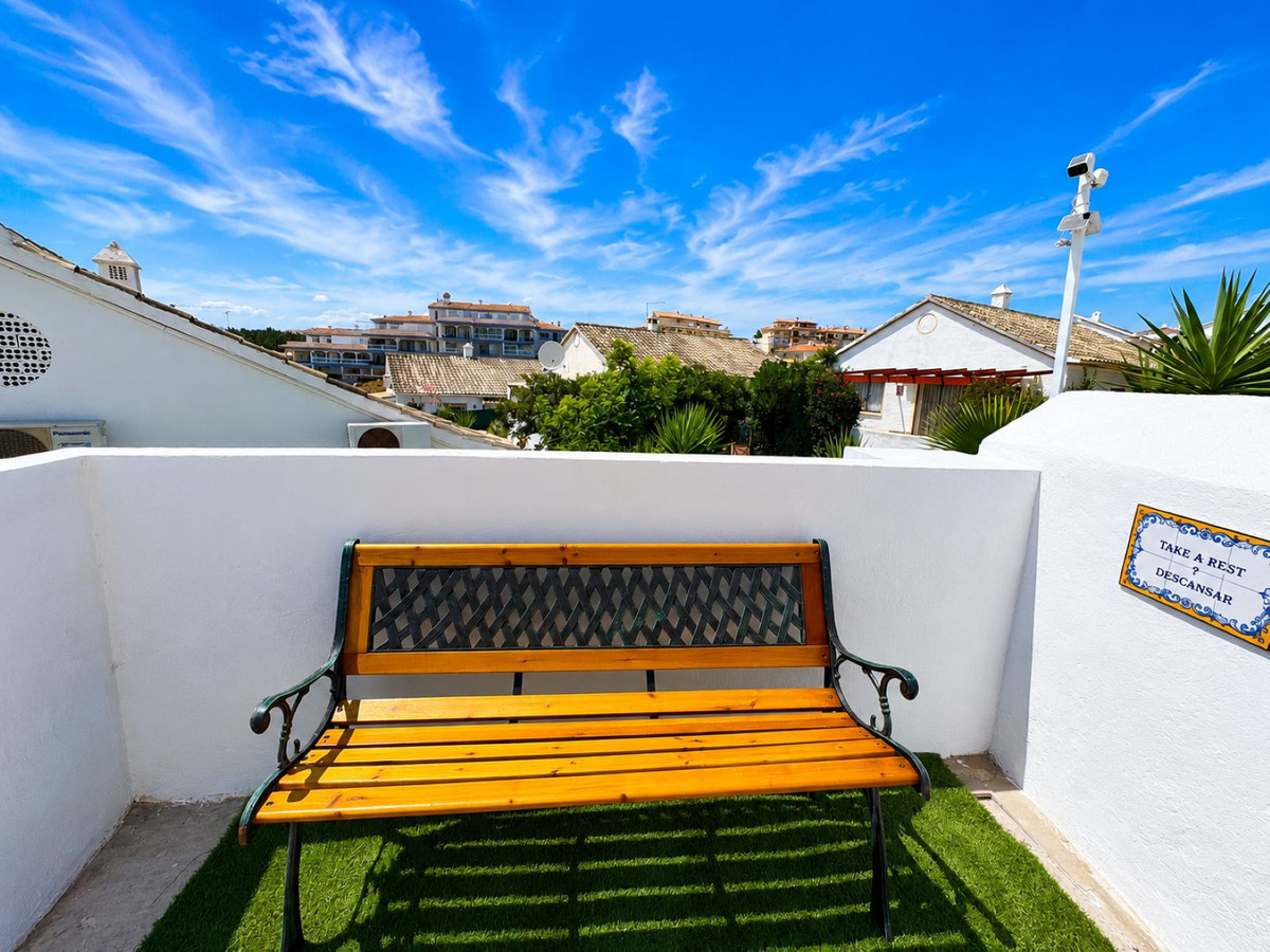 Se vende Villa - Chalet de 2 dormitorios en Costa Del Sol, Málaga, España