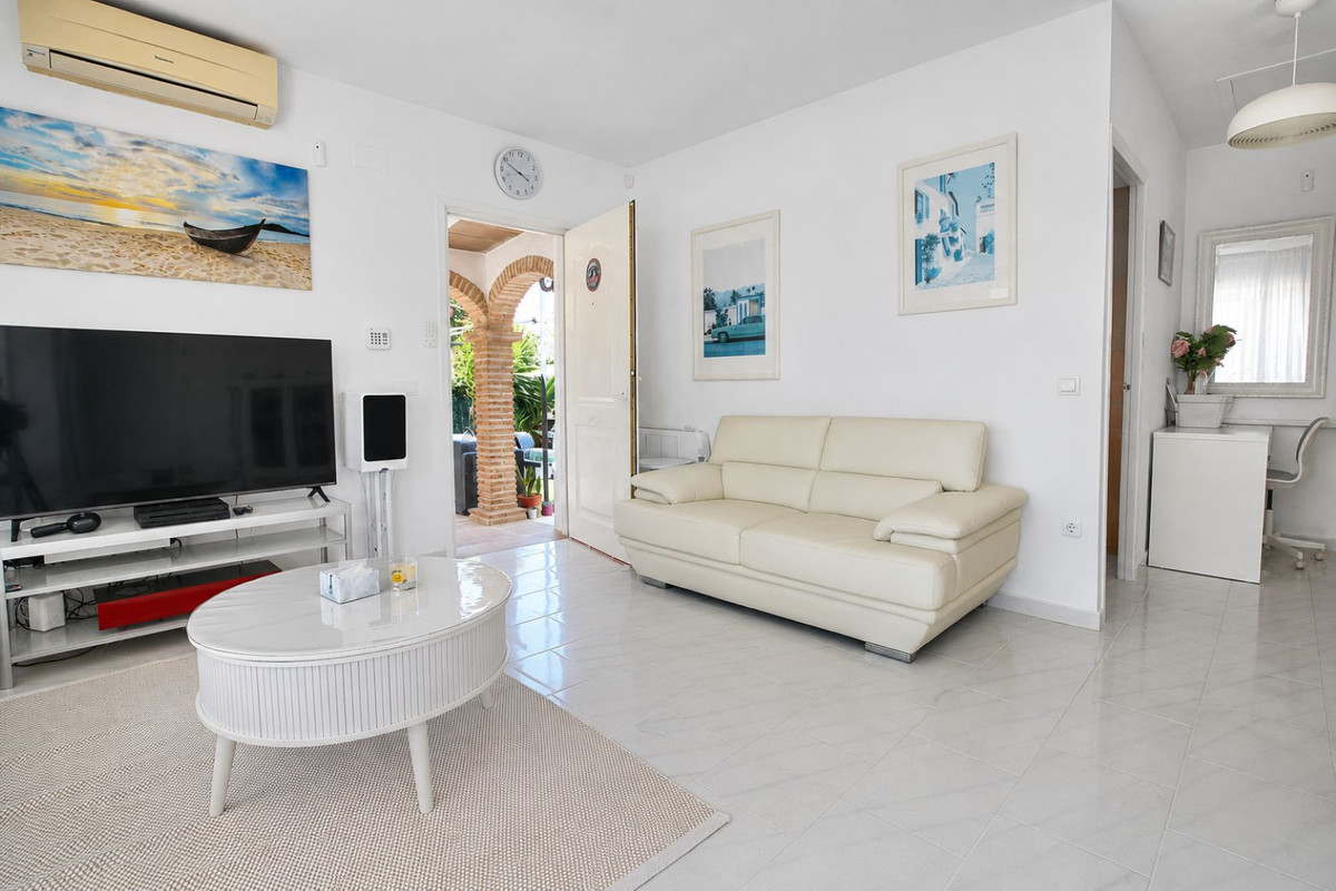 Se vende Villa - Chalet de 2 dormitorios en Costa Del Sol, Málaga, España