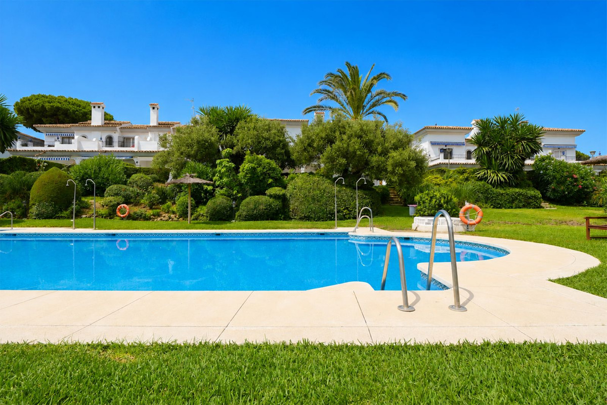 3 Bed Townhouse for sale in Cabopino Costa Del Sol, Málaga, Spain