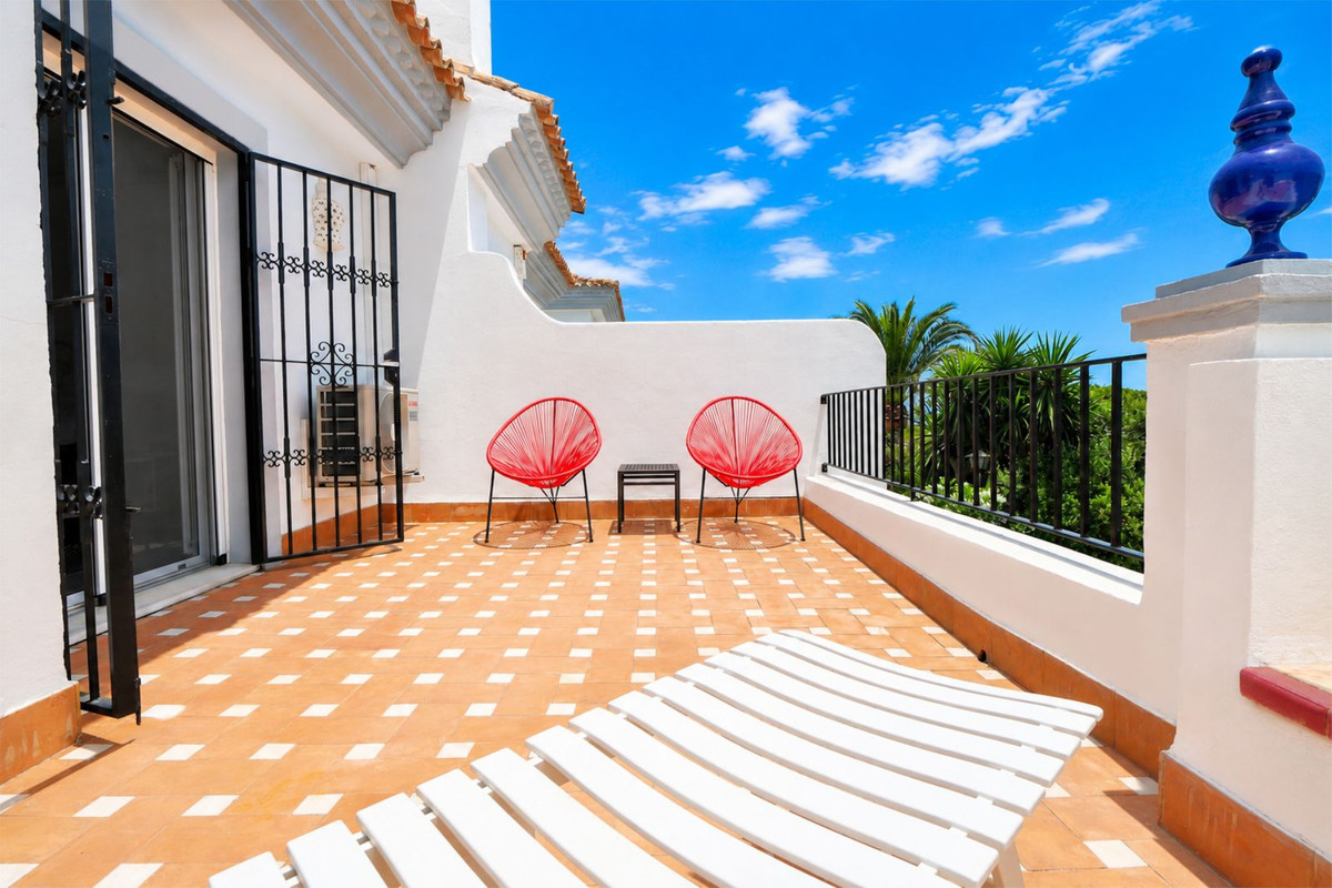 3 Bed Townhouse for sale in Cabopino Costa Del Sol, Málaga, Spain