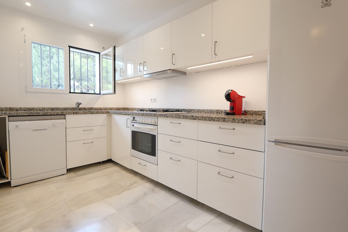 3 Bed Townhouse for sale in Cabopino Costa Del Sol, Málaga, Spain