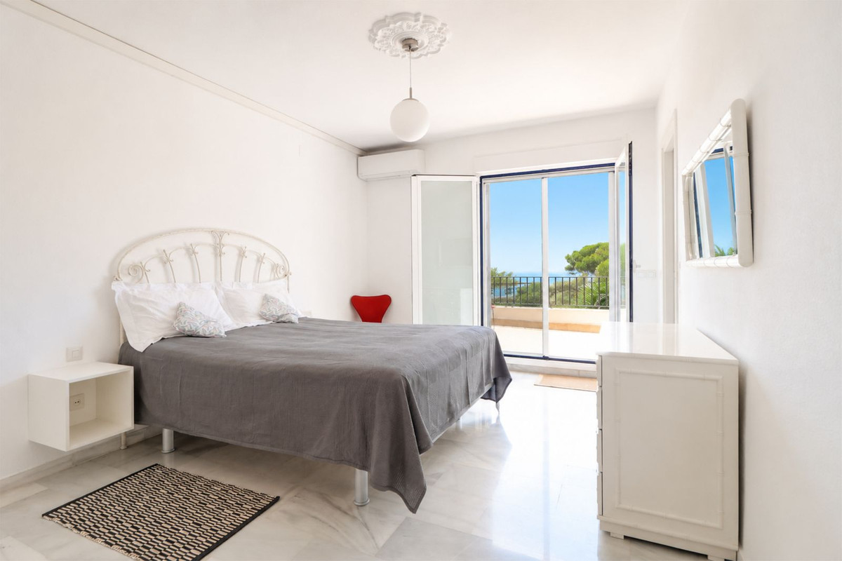3 Bed Townhouse for sale in Cabopino Costa Del Sol, Málaga, Spain