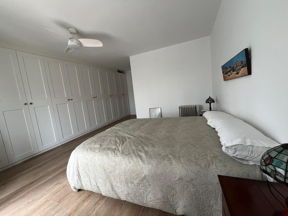 3 Bed Apartment for sale in Estepona Costa Del Sol, Málaga, Spain