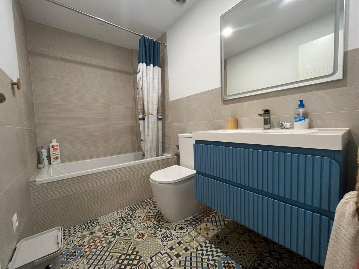3 Bed Apartment for sale in Estepona Costa Del Sol, Málaga, Spain