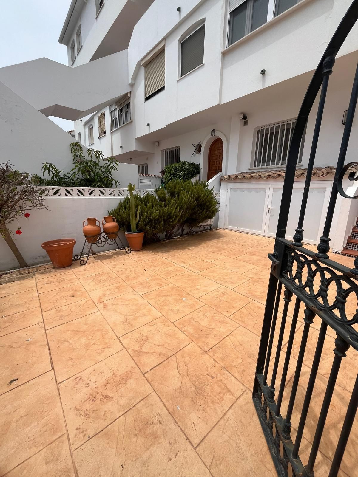 3 Bed Apartment for sale in Estepona Costa Del Sol, Málaga, Spain