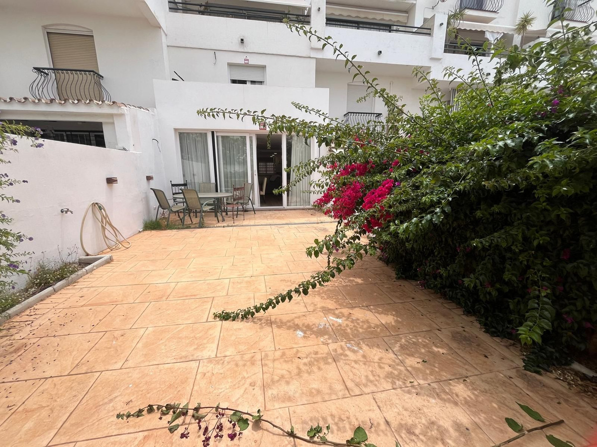 3 Bed Apartment for sale in Estepona Costa Del Sol, Málaga, Spain