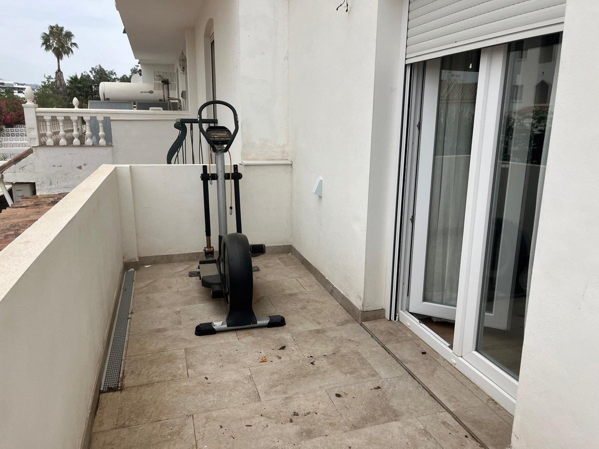 3 Bed Apartment for sale in Estepona Costa Del Sol, Málaga, Spain