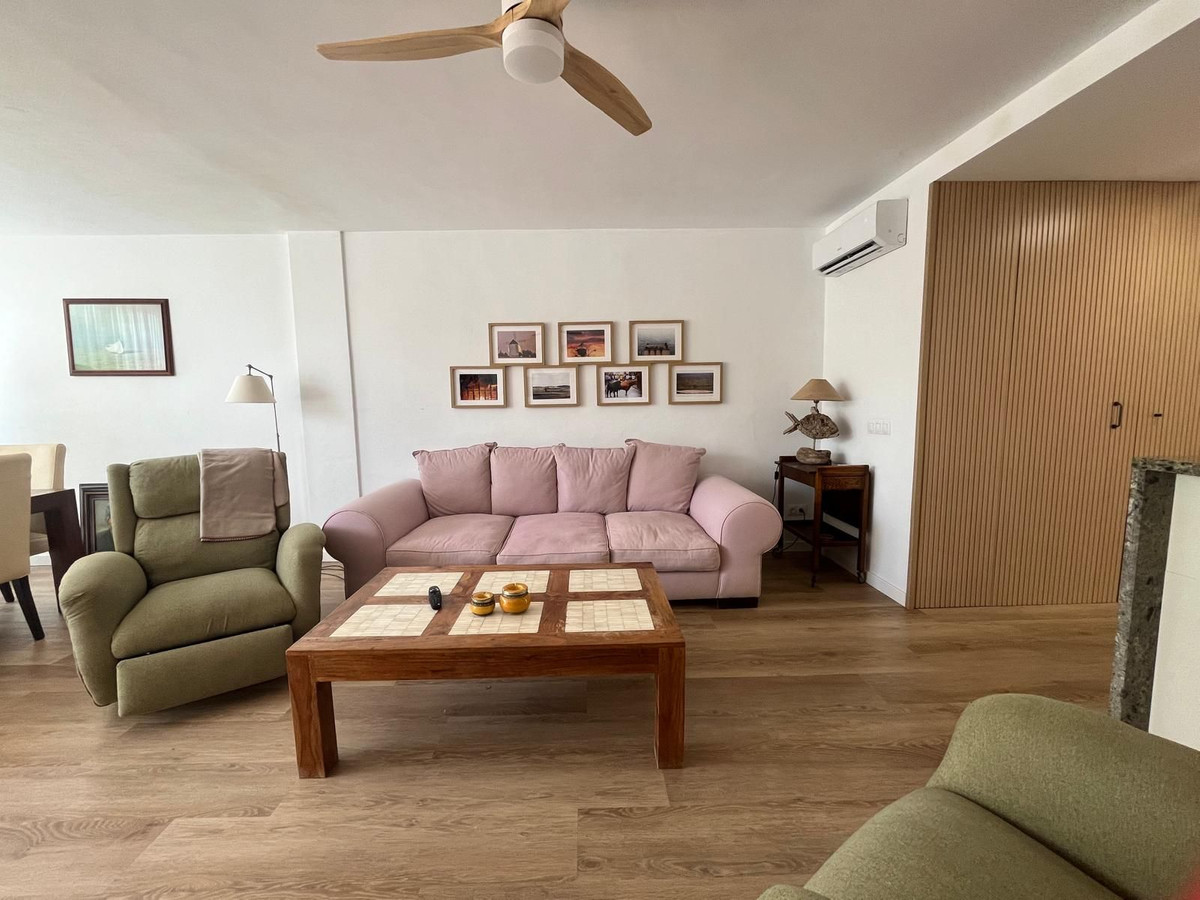 3 Bed Apartment for sale in Estepona Costa Del Sol, Málaga, Spain