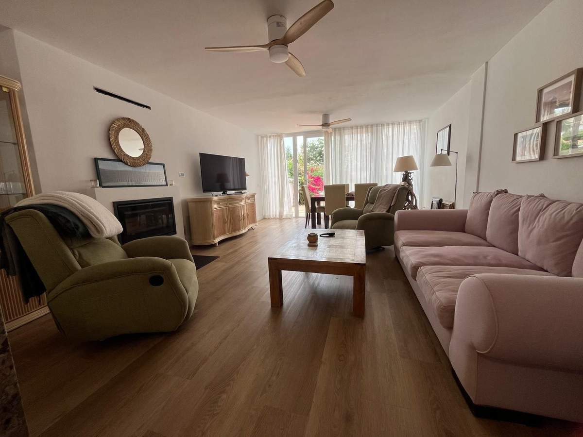 3 Bed Apartment for sale in Estepona Costa Del Sol, Málaga, Spain