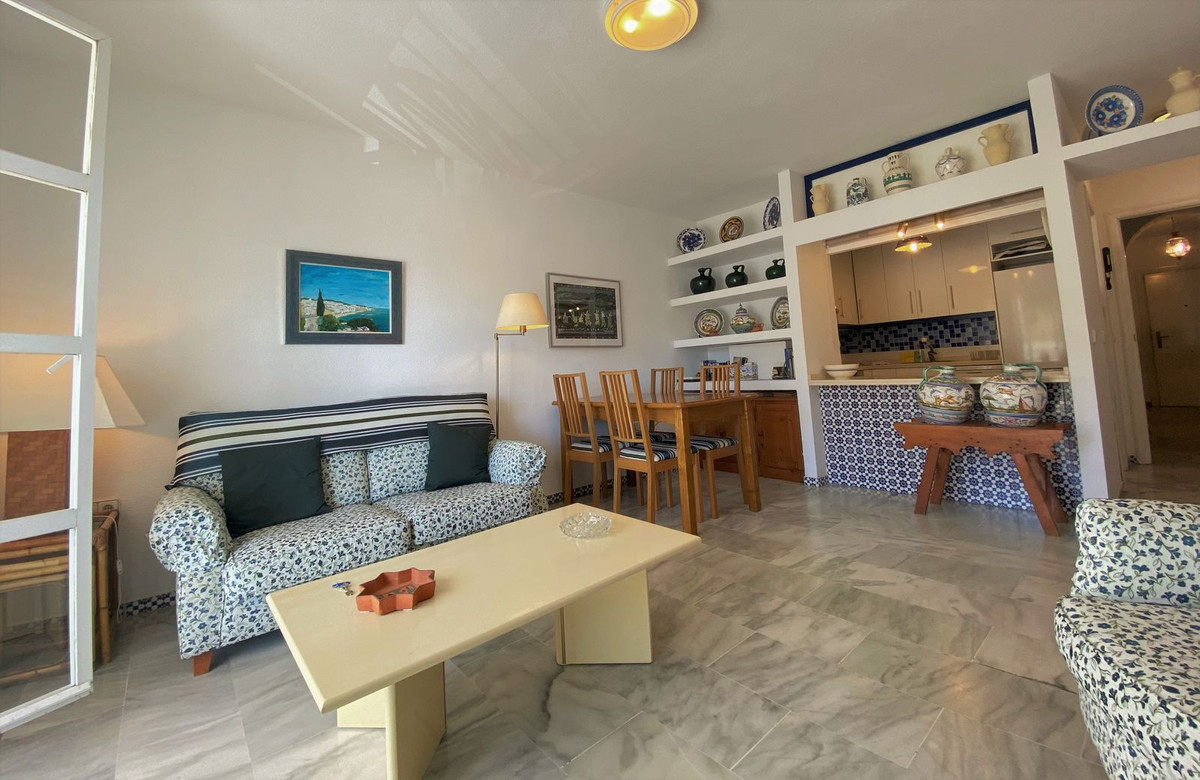 3 Bed Apartment for sale in Fuengirola Costa Del Sol, Málaga, Spain